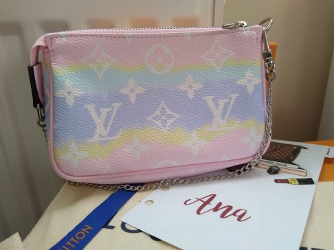 Bags Chase Final Lockdown Sale