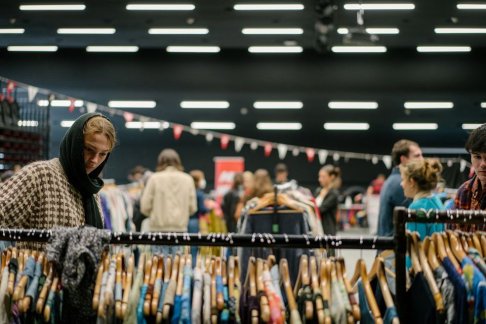 Liverpool Guild of Students Headlock Vintage Clothing Sale