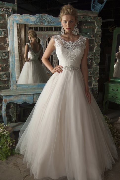 Daisy's Bridal Couture Sample SALE  - 2