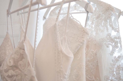 Betty Gets Hitched sample sale