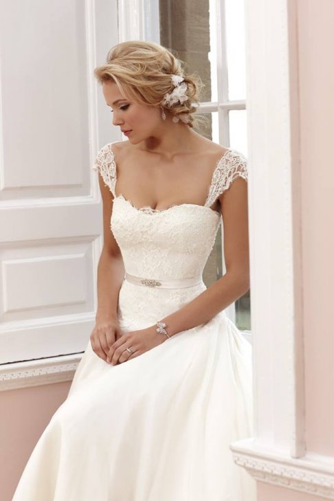 Sassi Holford bridal sample sale (Taunton)