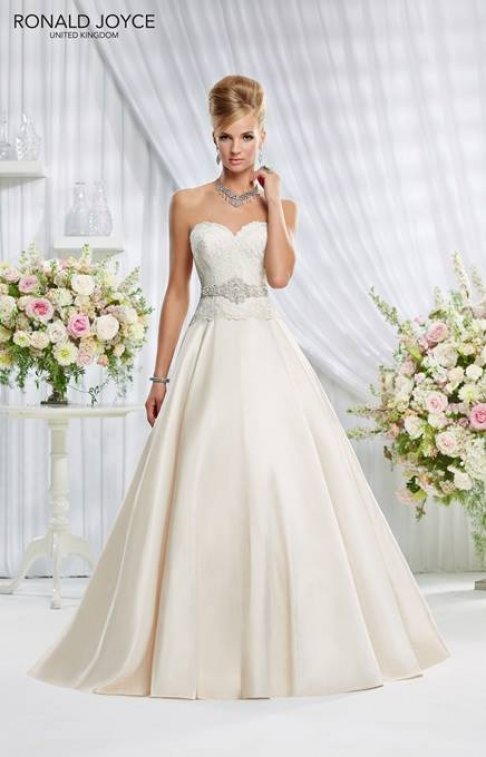 January Sample Sale The Wedding Store - 2