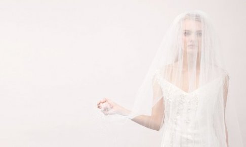 Les Trois Soeurs bridal sample sale